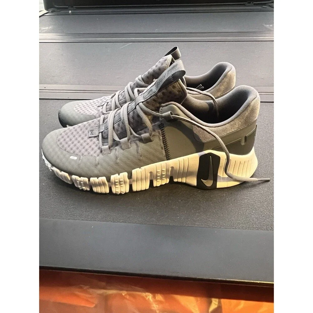 Nike Free Metcon 5 Gym Training  Shoe Smoke Grey DV3949-003 Mens Size 11.5